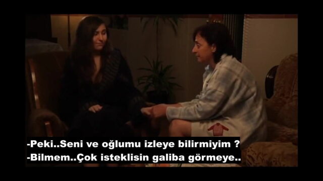 Oğlunu Nişanlısı İle Sikişirken İzlemek İsteyen Anne