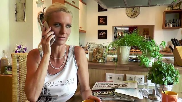 Kocası Yokken Oğlunu Kullana Ateşli Anne