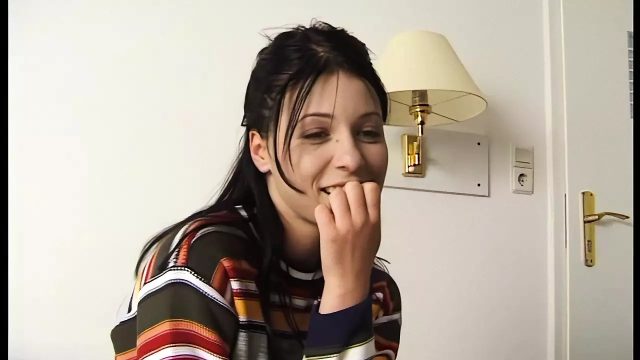 Önce Genişletti Sonra Götüne Girdi